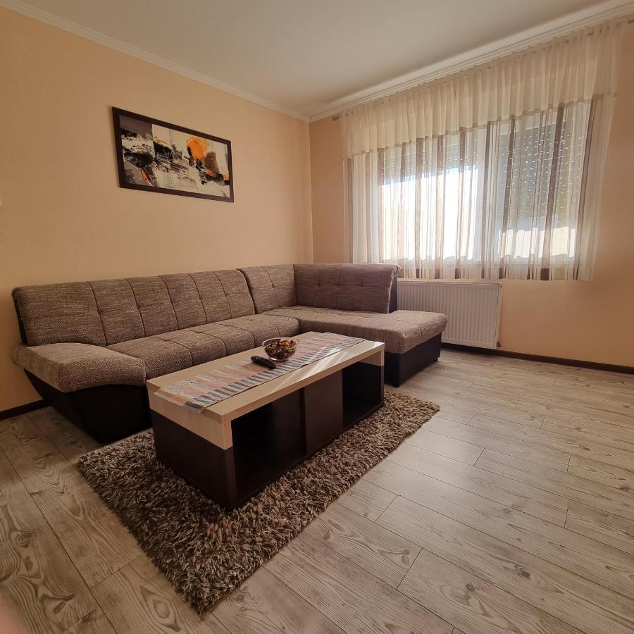 Koks Apartmans Subotica Esterno foto
